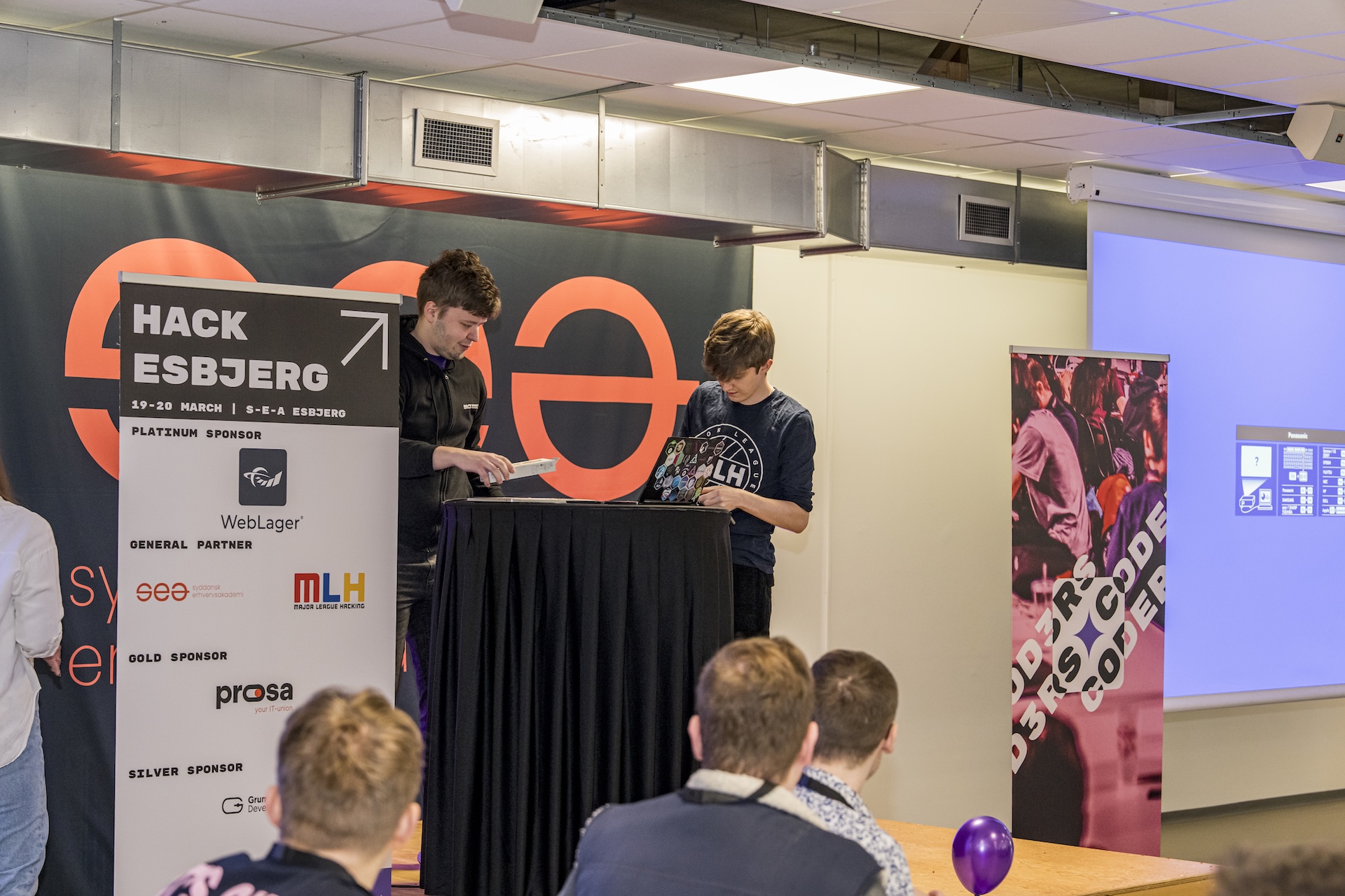 Hack Esbjerg 2026 - Coding in action